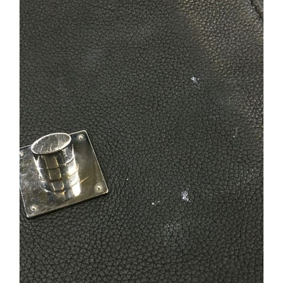 Louis Vuitton LockMe Cartable Shoulder Bag White - Picture 4 of 6